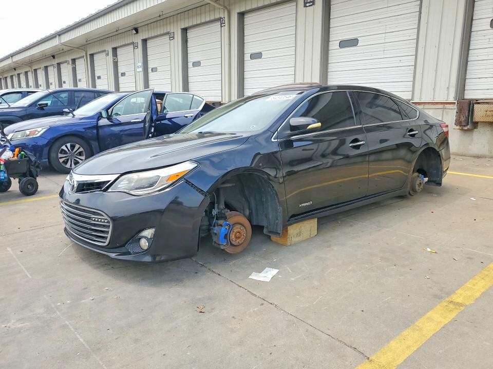 2013 TOYOTA Avalon