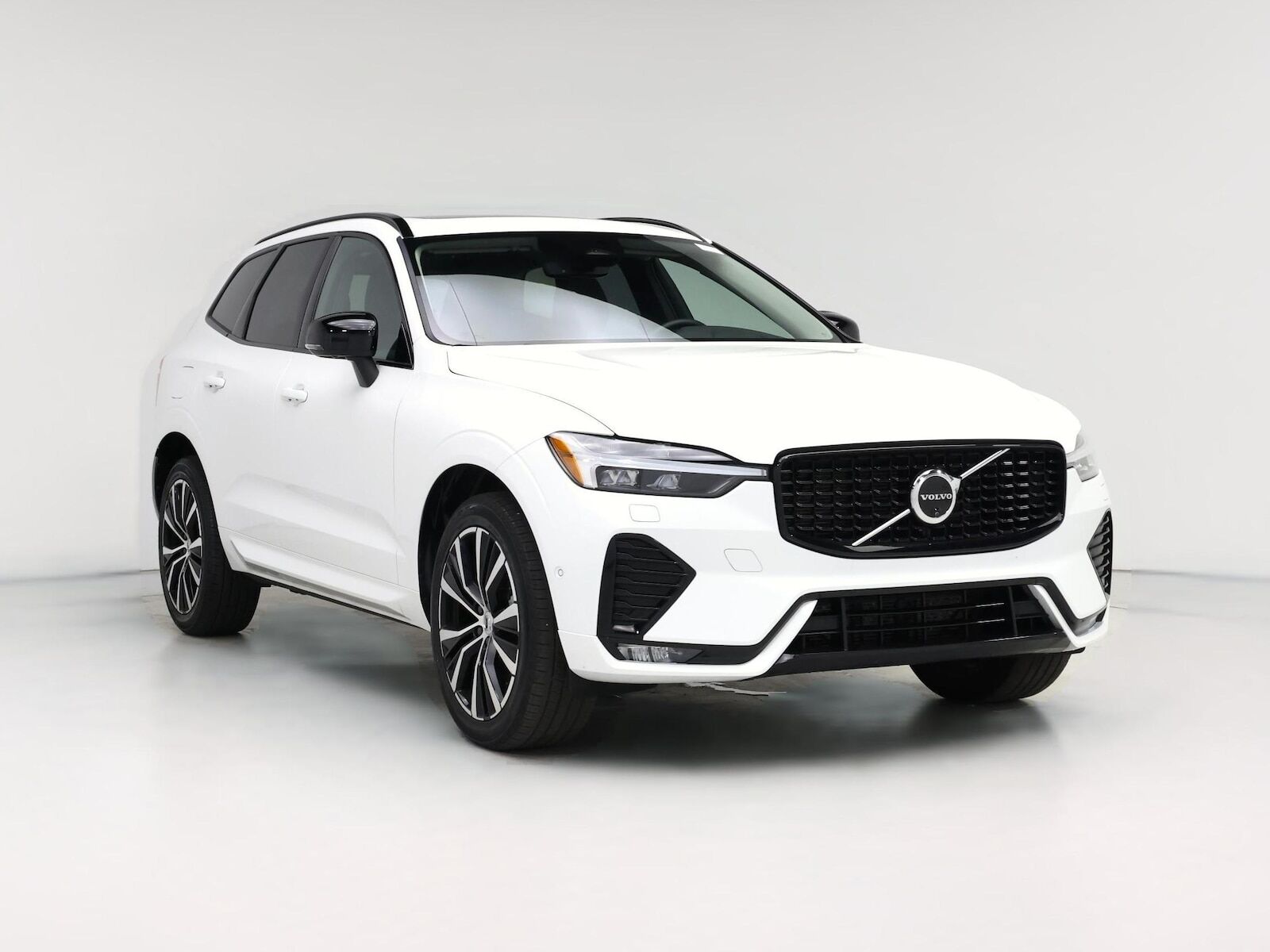 2025 VOLVO XC60