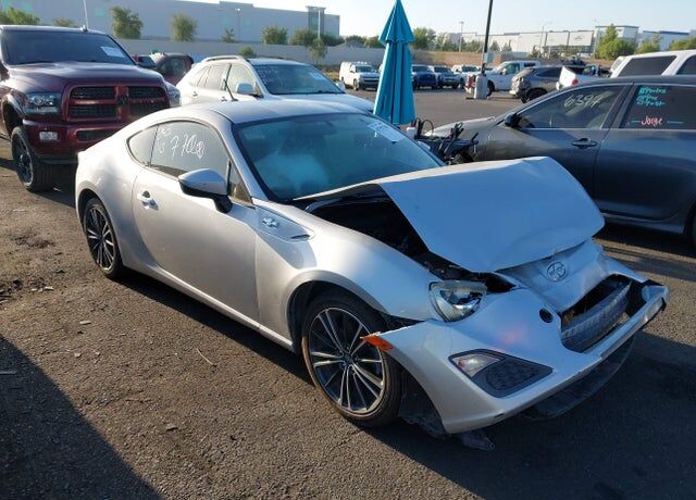 2013 TOYOTA Scion