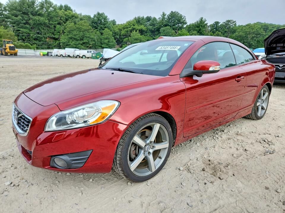 2011 VOLVO C70