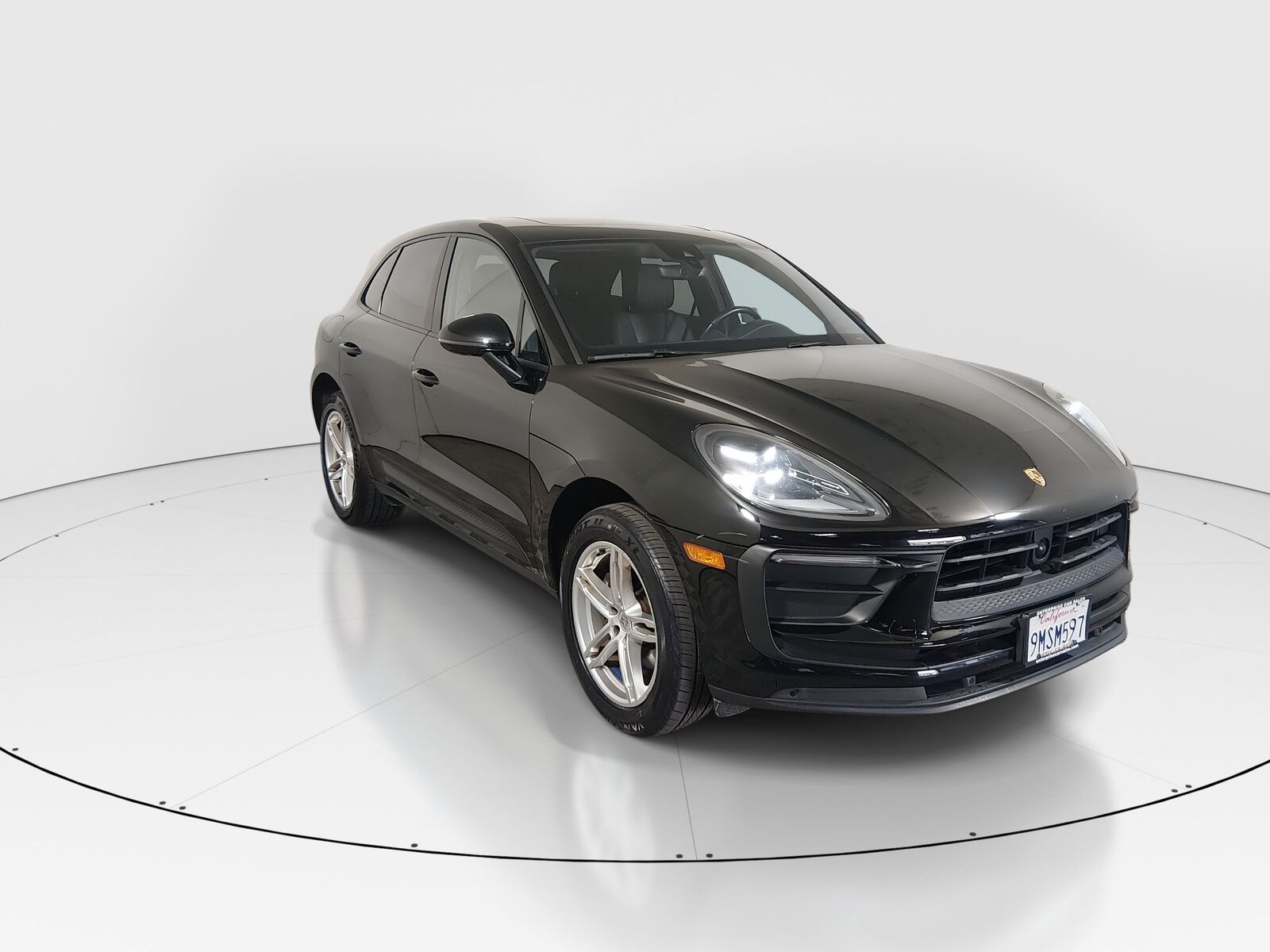 2024 PORSCHE Macan