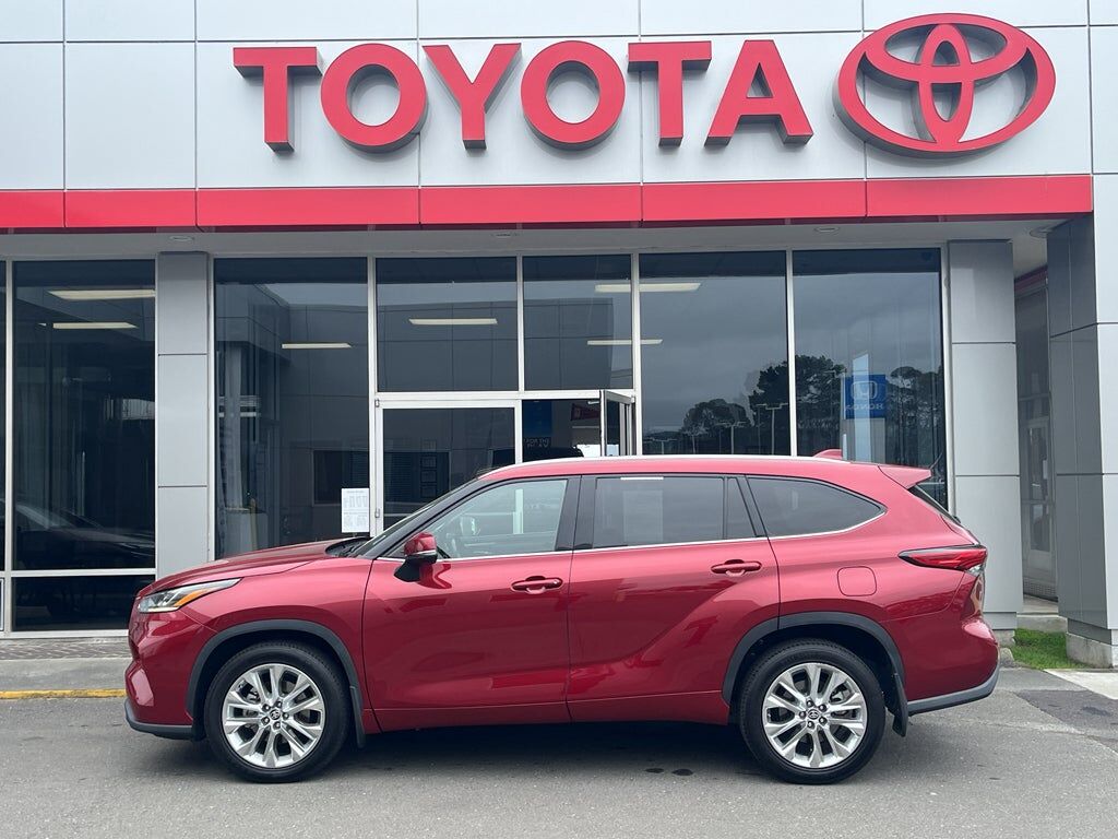 2021 TOYOTA Highlander