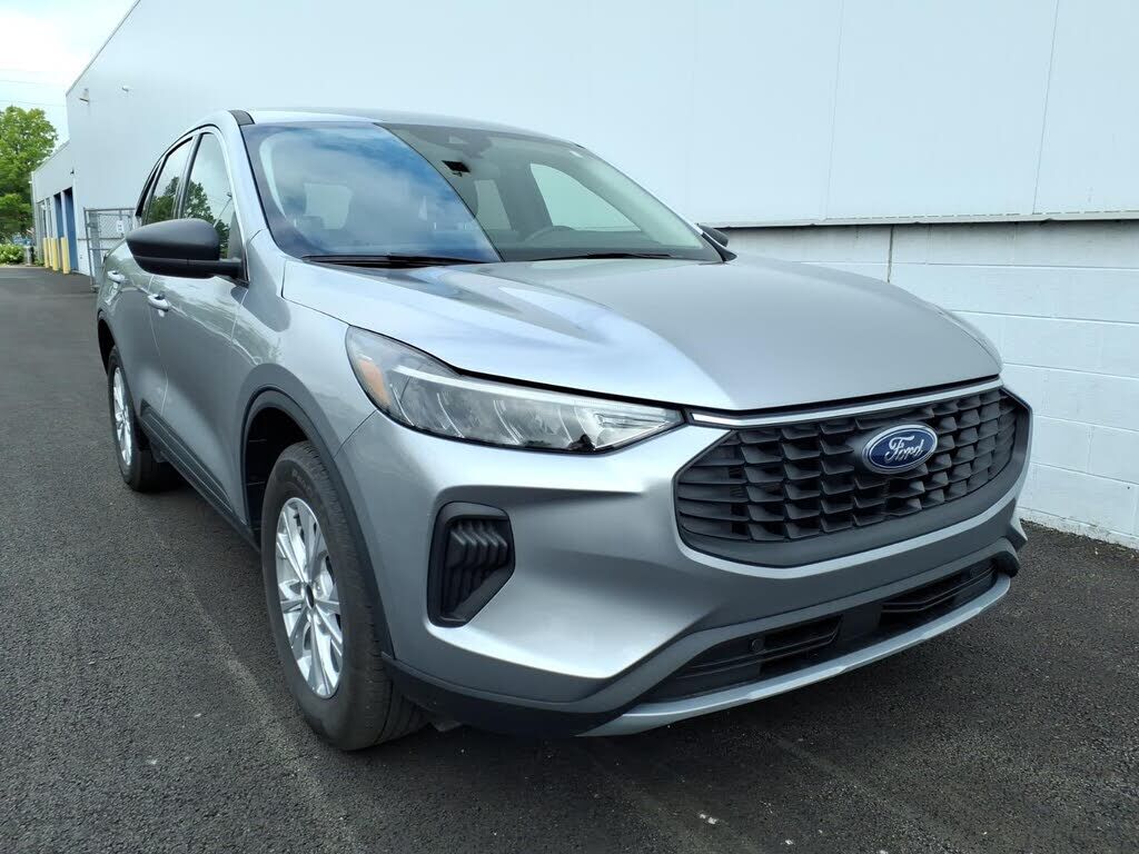 2024 FORD Escape