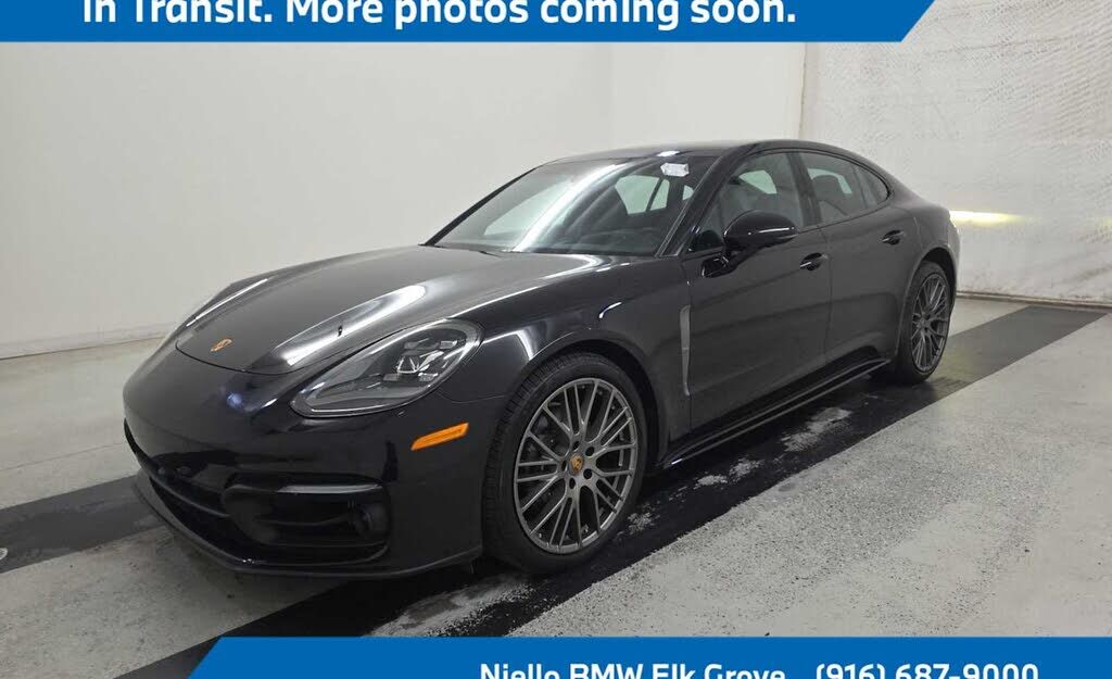 2023 PORSCHE Panamera
