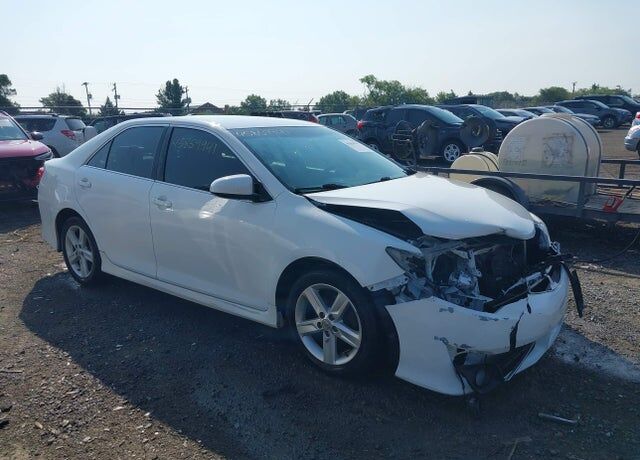 2013 TOYOTA Camry