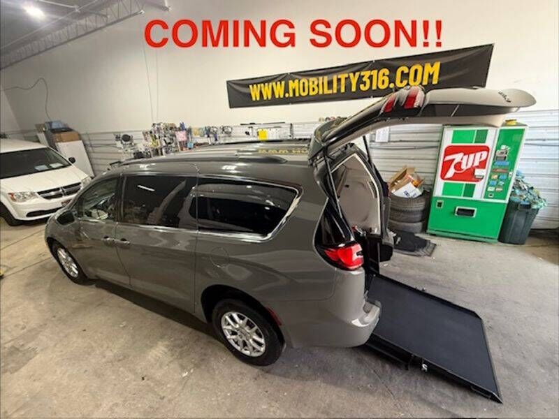 2022 CHRYSLER Pacifica