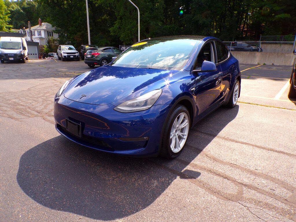 2023 TESLA Model Y