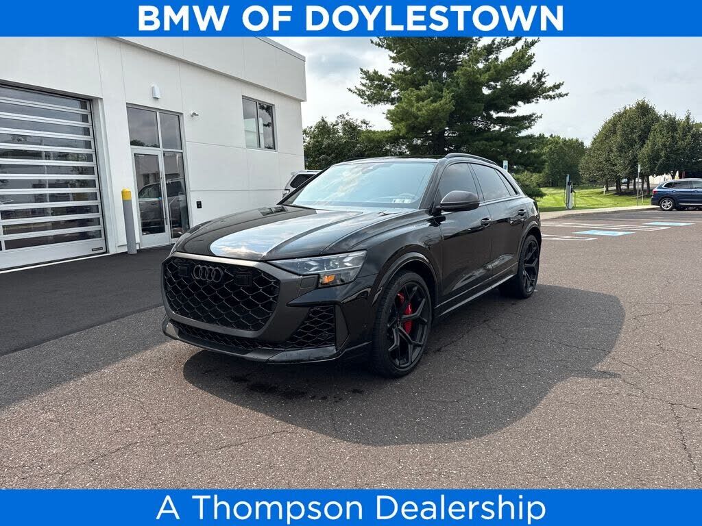 2025 AUDI RS Q8