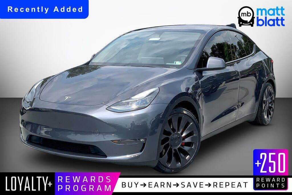 2023 TESLA Model Y