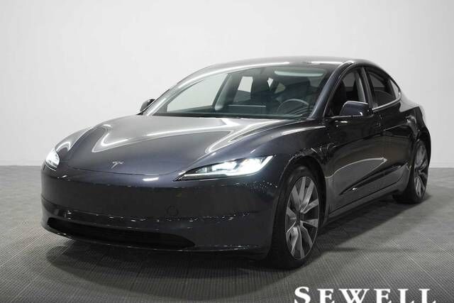 2025 TESLA Model 3