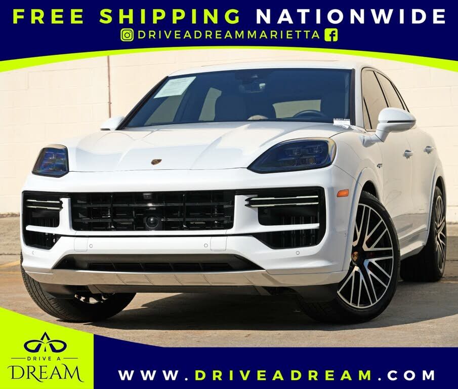2024 PORSCHE Cayenne