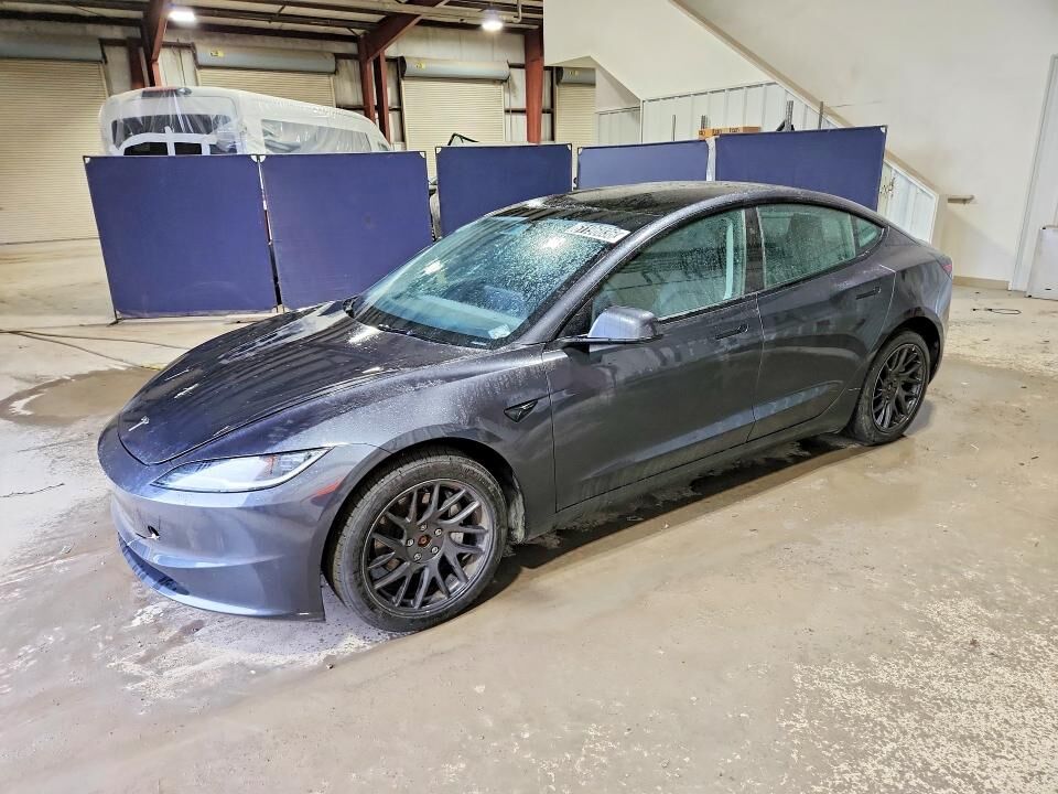 2024 TESLA Model 3