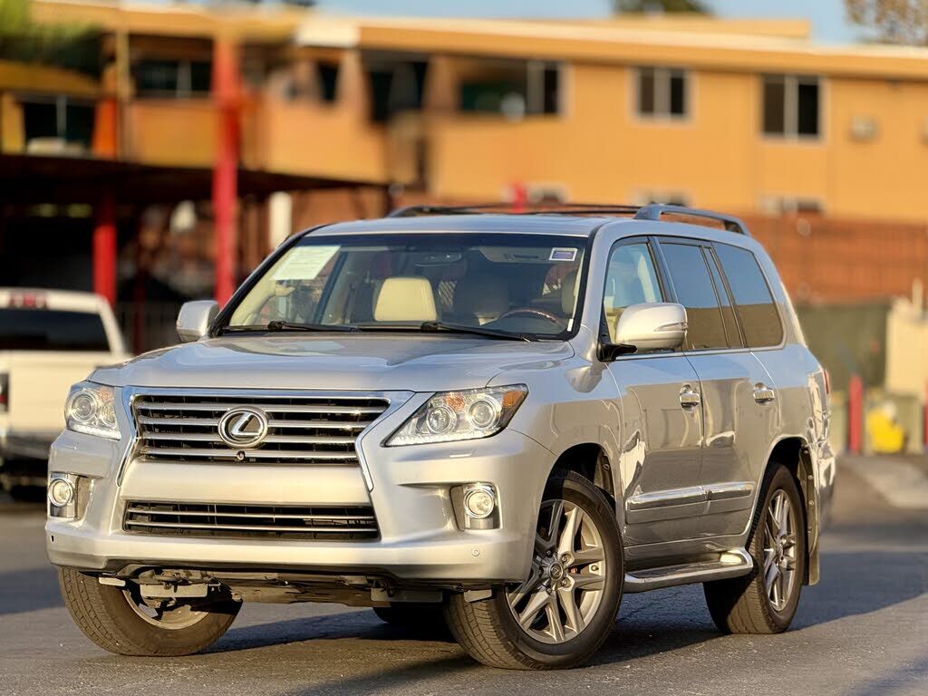 2013 LEXUS LX