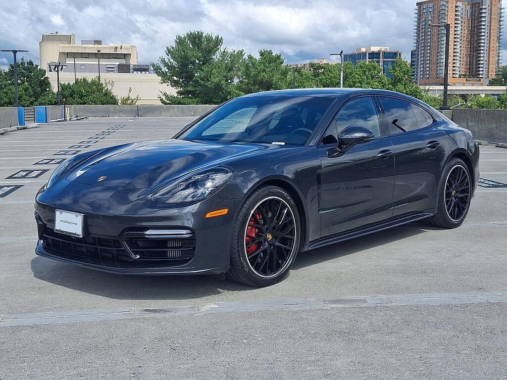 2019 PORSCHE Panamera