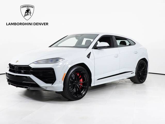 2026 LAMBORGHINI URUS