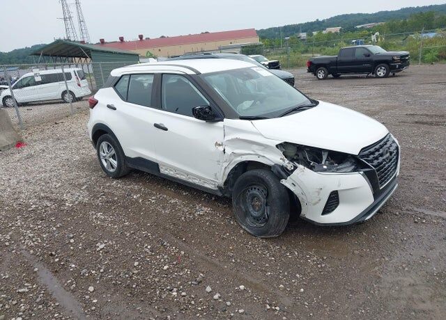 2024 NISSAN Kicks
