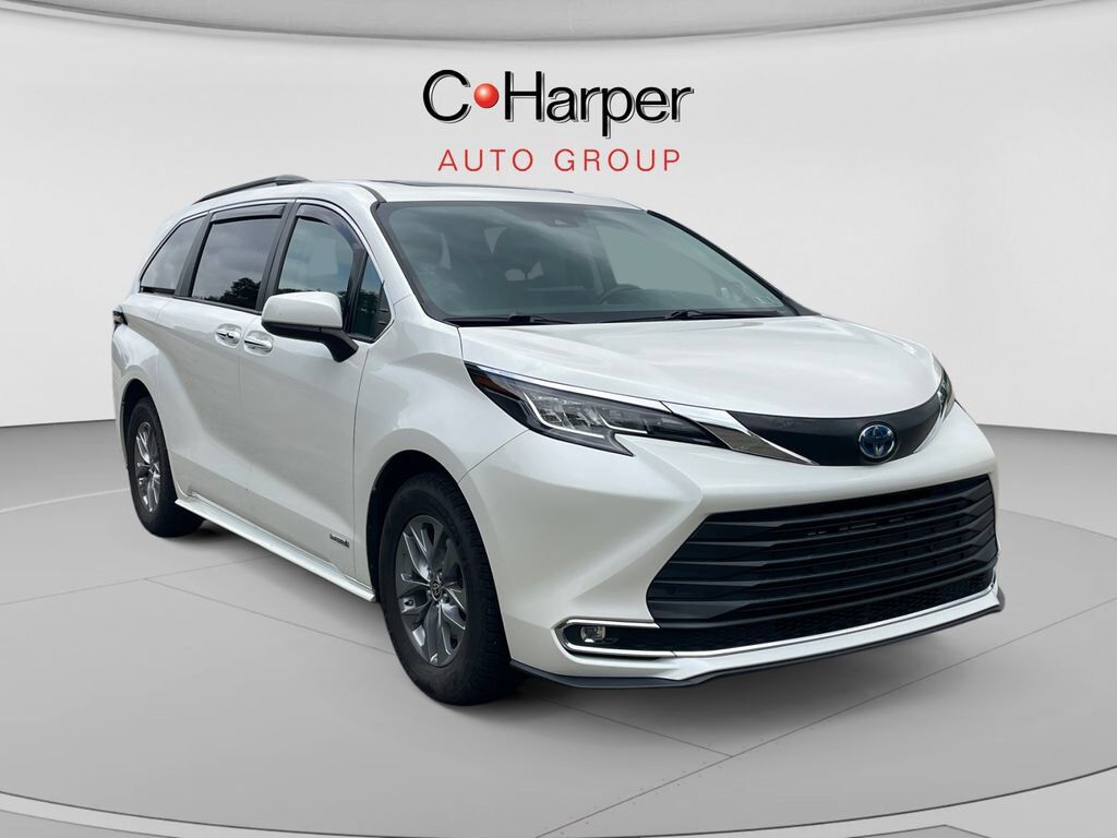 2021 TOYOTA Sienna