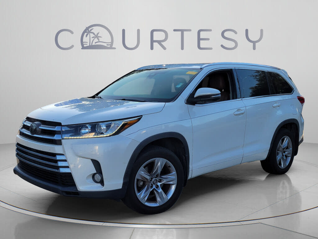 2017 TOYOTA Highlander