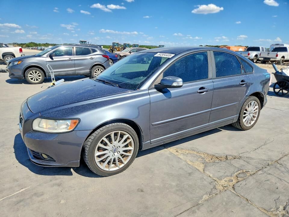 2011 VOLVO S40