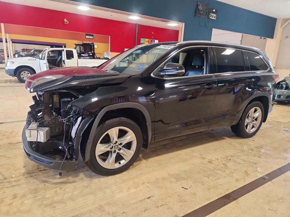 2016 TOYOTA Highlander