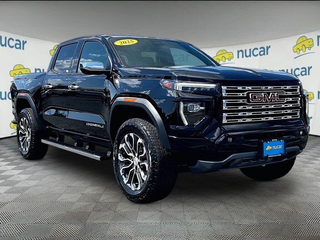 2025 GMC Canyon
