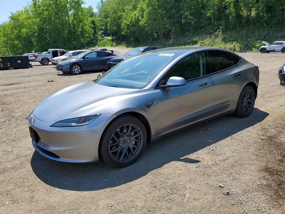 2025 TESLA Model 3