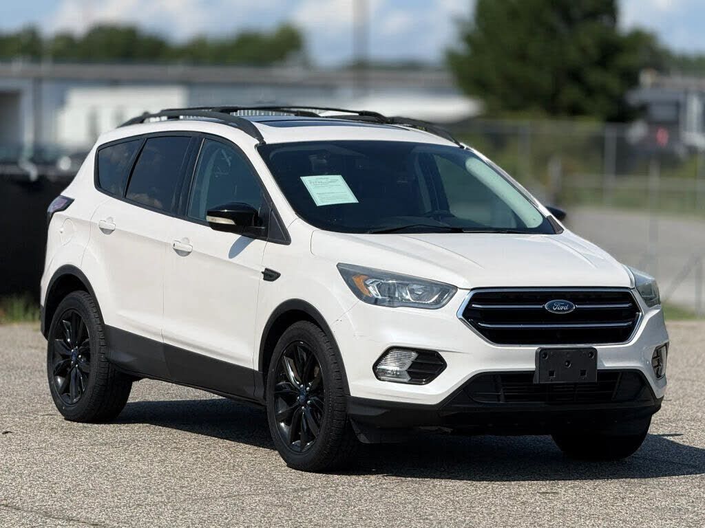 2017 FORD Escape