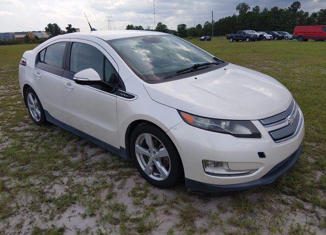 2013 CHEVROLET Volt