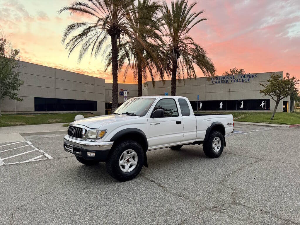 2004 TOYOTA Tacoma