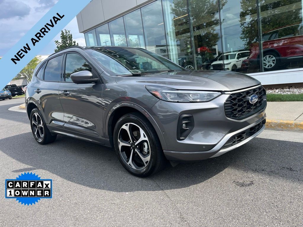 2024 FORD Escape
