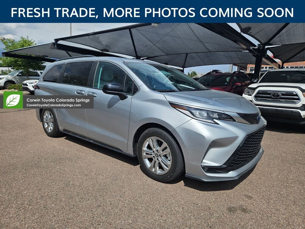 2023 TOYOTA Sienna
