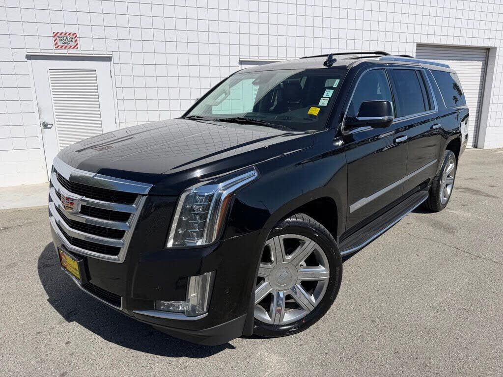 2019 CADILLAC Escalade ESV