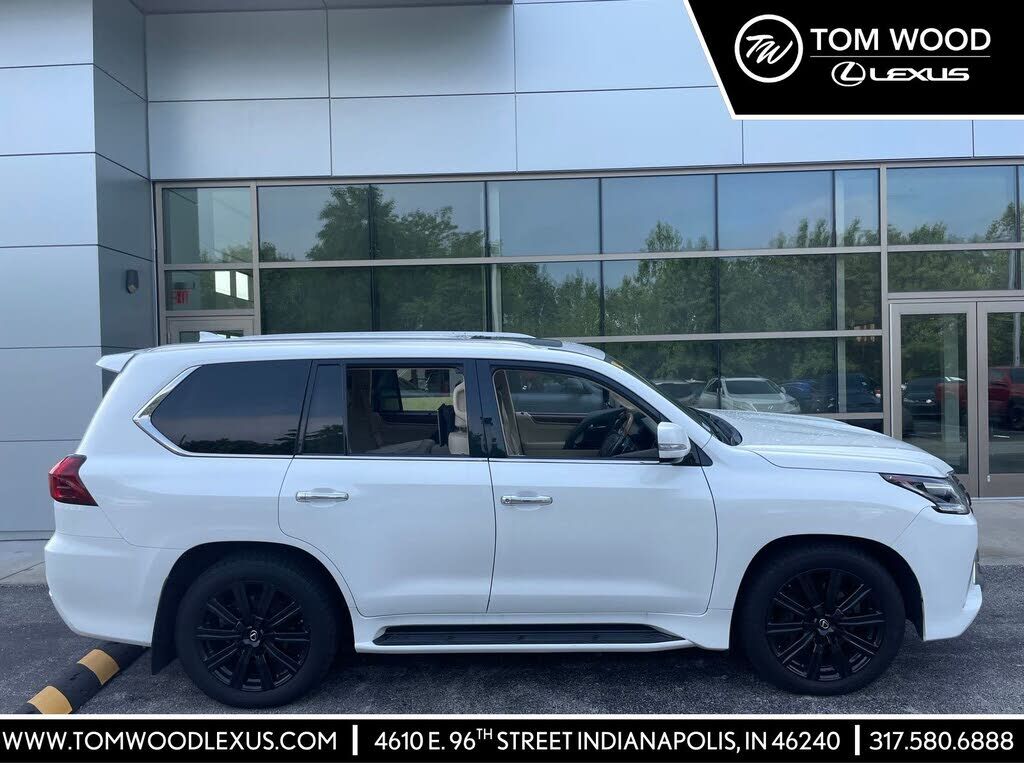 2017 LEXUS LX