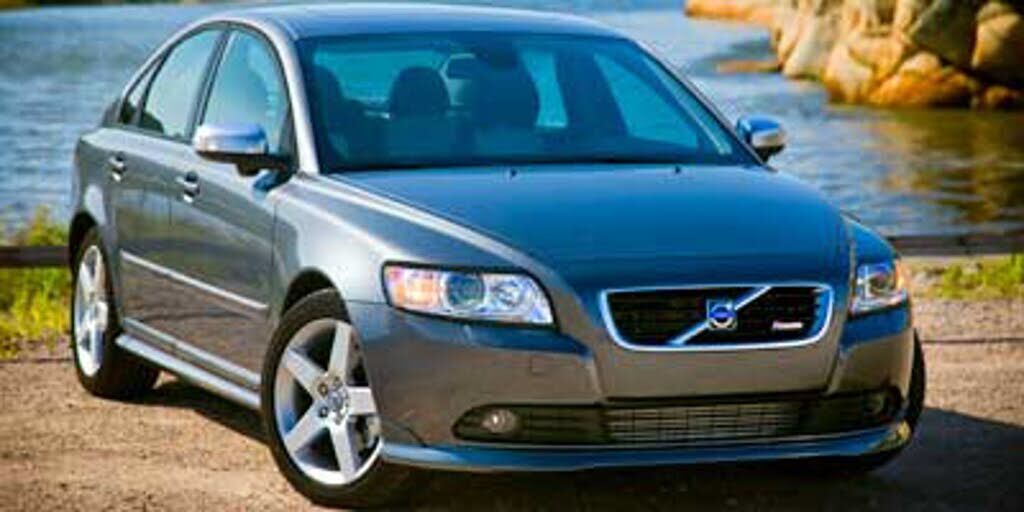 2011 VOLVO S40