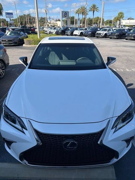 2023 LEXUS ES