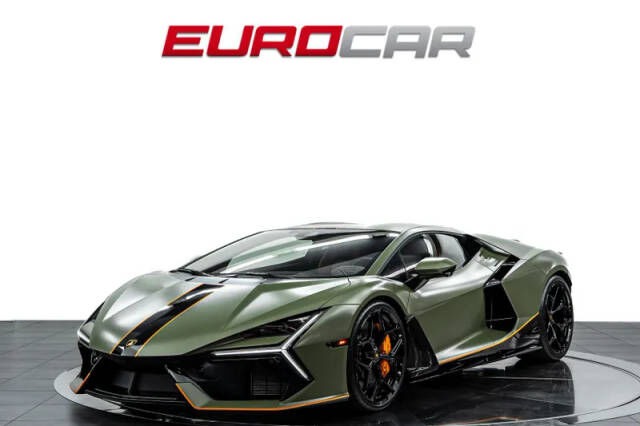 2025 LAMBORGHINI Revuelto