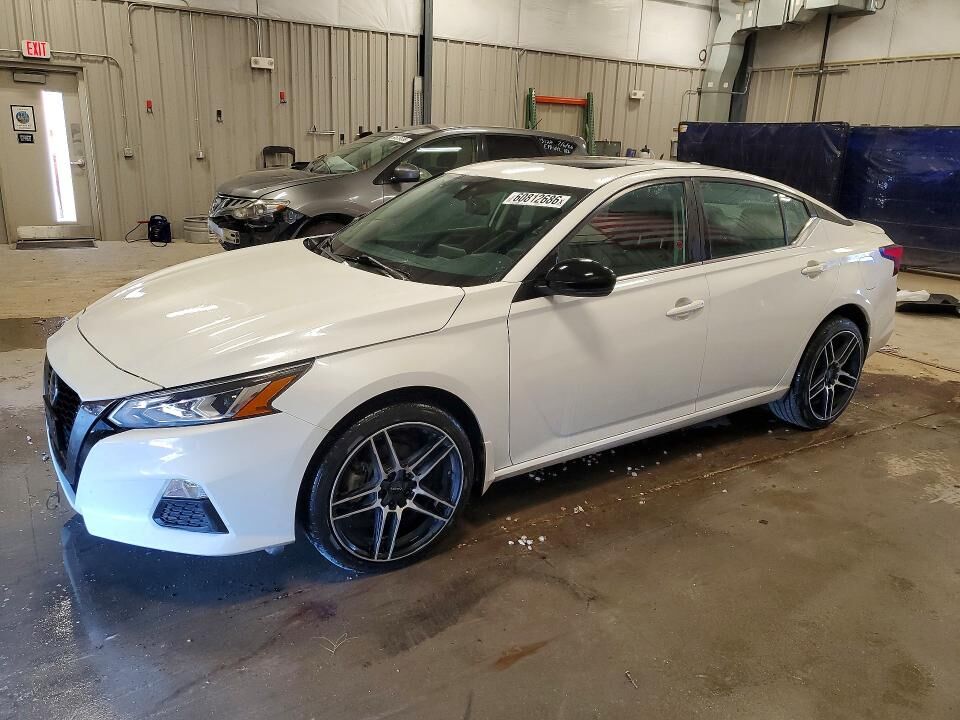 2021 NISSAN Altima