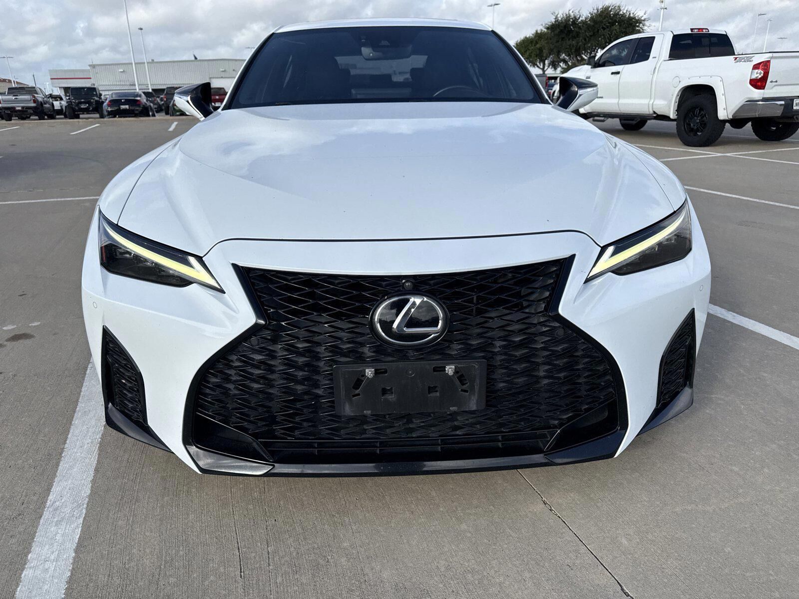 2022 LEXUS IS