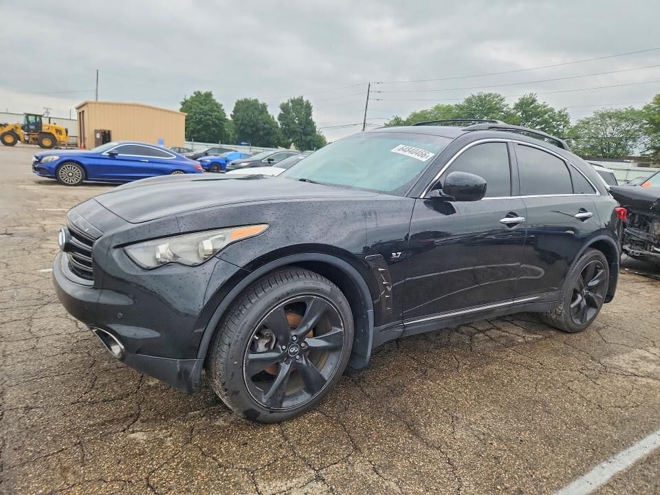 2015 INFINITI QX70