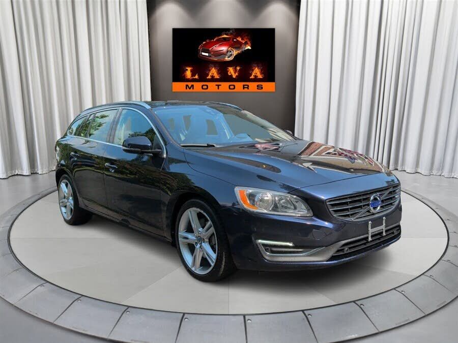 2016 VOLVO V60