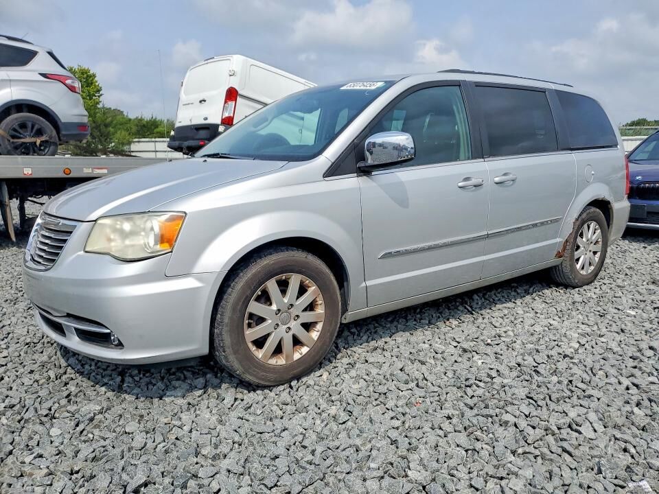 2011 CHRYSLER Town and Country