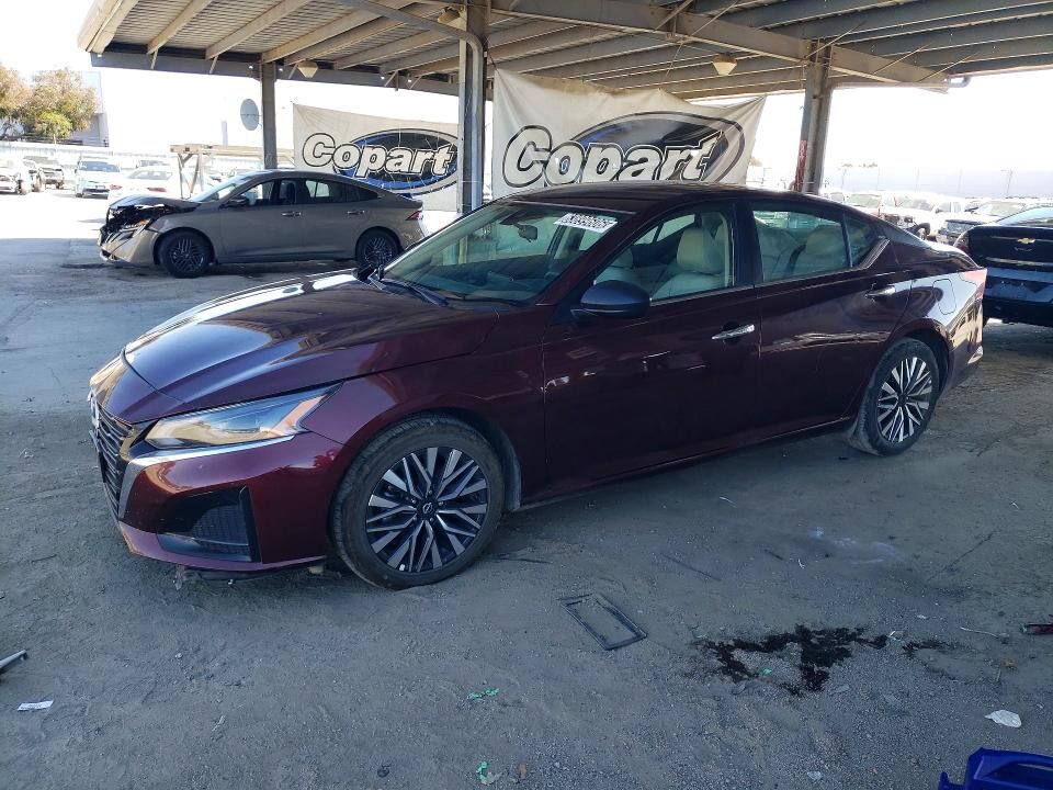 2025 NISSAN Altima