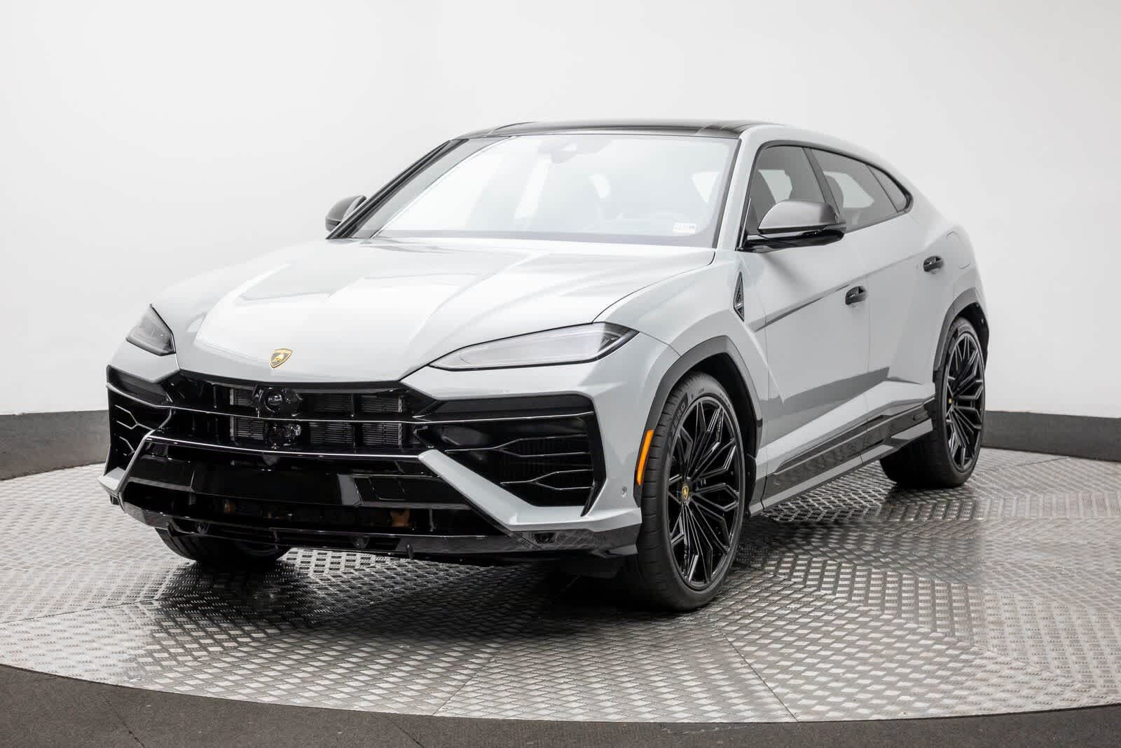 2025 LAMBORGHINI URUS