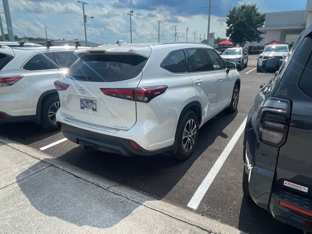2020 TOYOTA Highlander