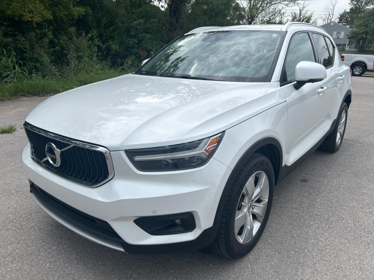 2022 VOLVO XC40