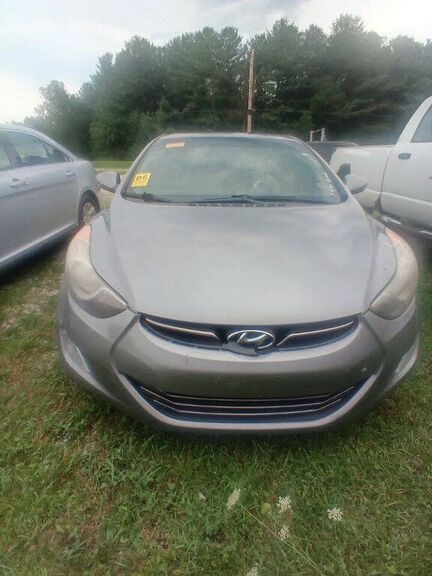 2011 HYUNDAI Elantra