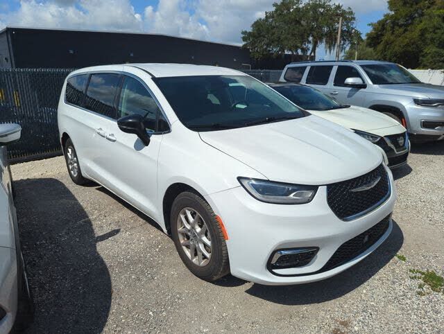 2024 CHRYSLER Pacifica