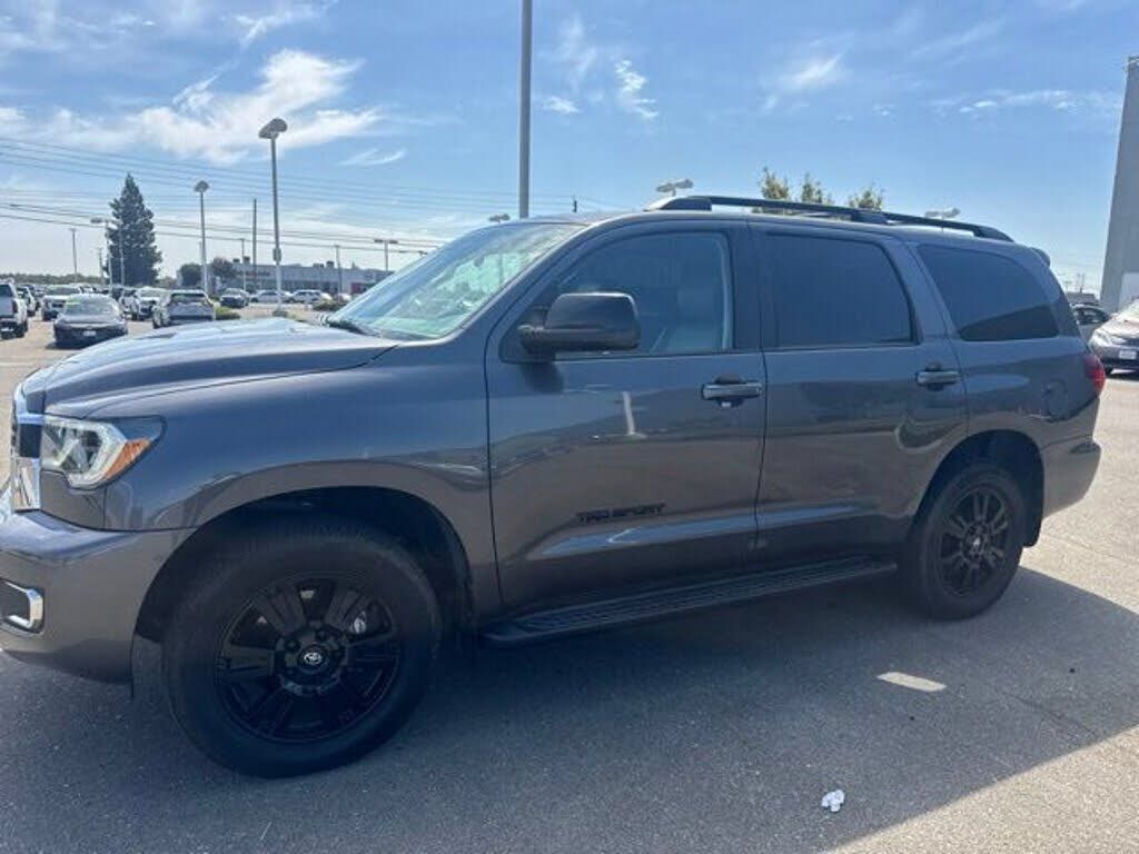 2022 TOYOTA Sequoia