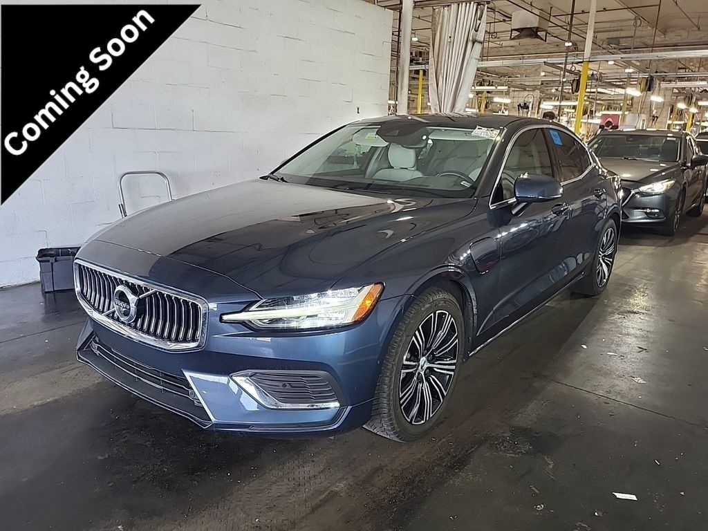 2022 VOLVO S60
