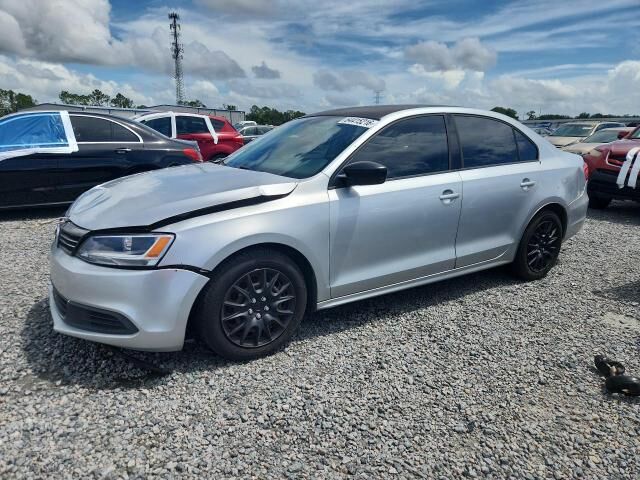 2011 VOLKSWAGEN Jetta